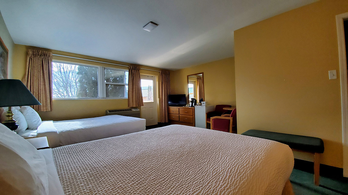 Pool view room
